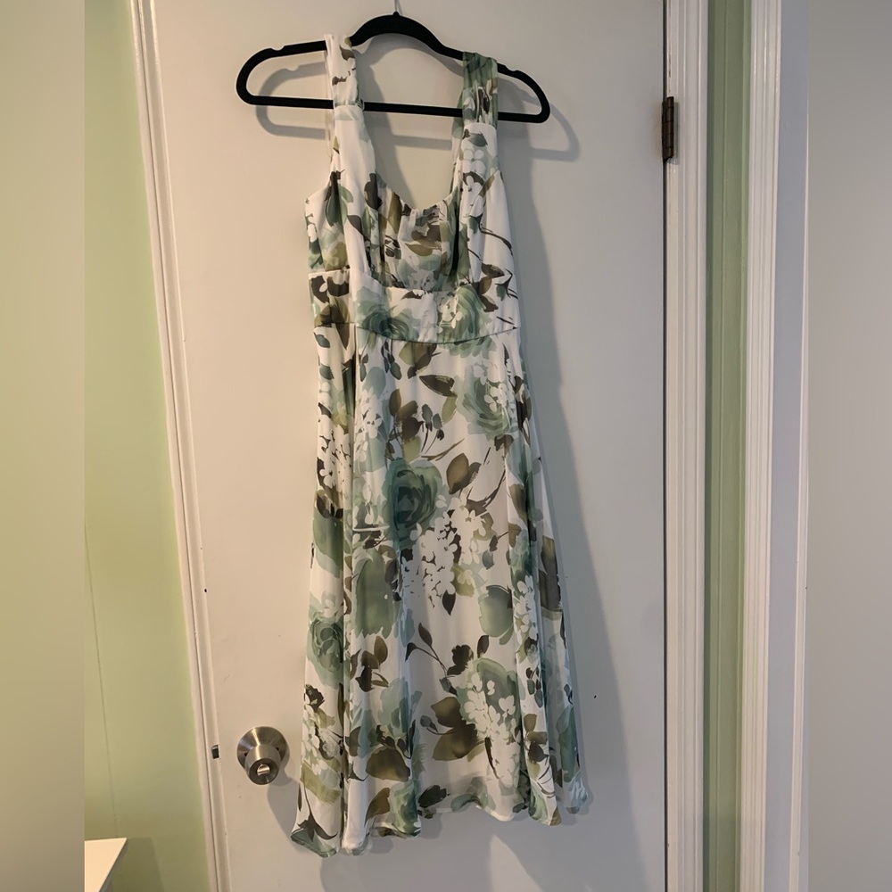 Connected Apparel Floral Green and White Dress